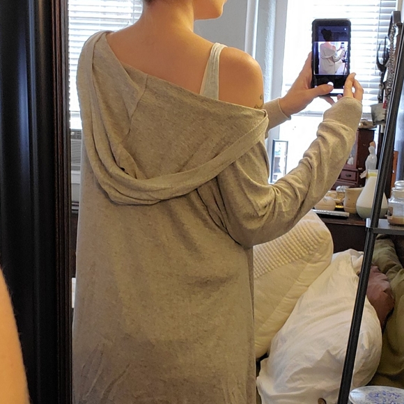 Oversized Oatmeal hoodie size XS - Picture 5 of 5